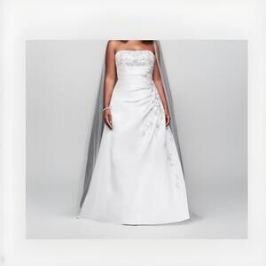 David's Bridal Gown Item Number 413010069392 For Plus Size